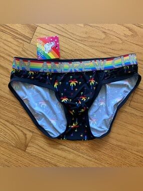NWT Rainbow sparkly palm tree briefs – M